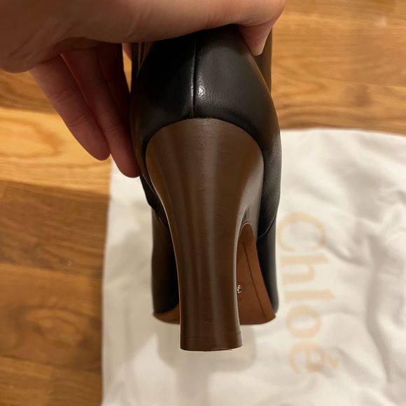 CHLOE OLI LEATHER ANKLE BOOTS - Picture 10 of 11